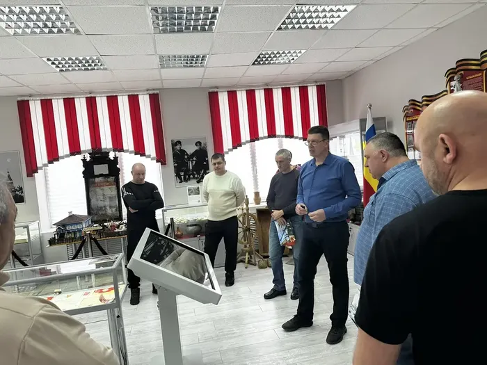 923a5b55-0afe-439a-b359-0b1c5114c53a